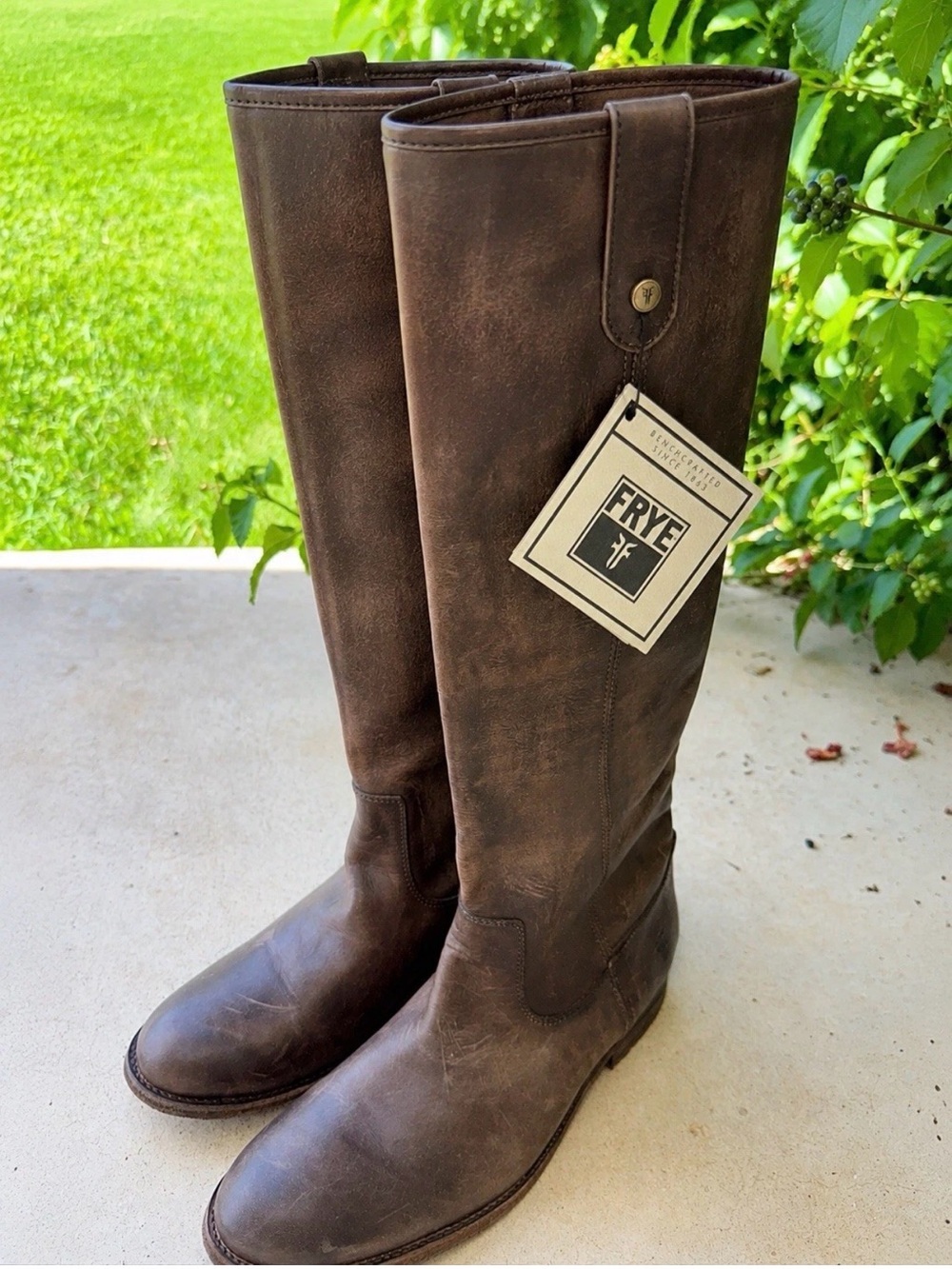 Frye Melissa Button Tall Riding Boots Womens 9.5 B Brown Distressed Leather NWT